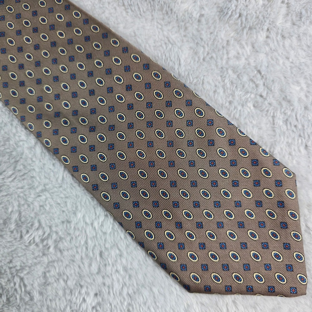 Izod Mens Taupe Geometric Medallion Silk Necktie Made in Italy Classic 59" Tie